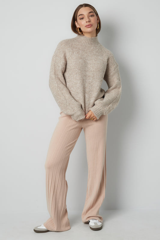 Fleur Comfy Sweater Beige